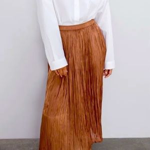 Zara women’s metallic Maxi / MIDI skirt size small